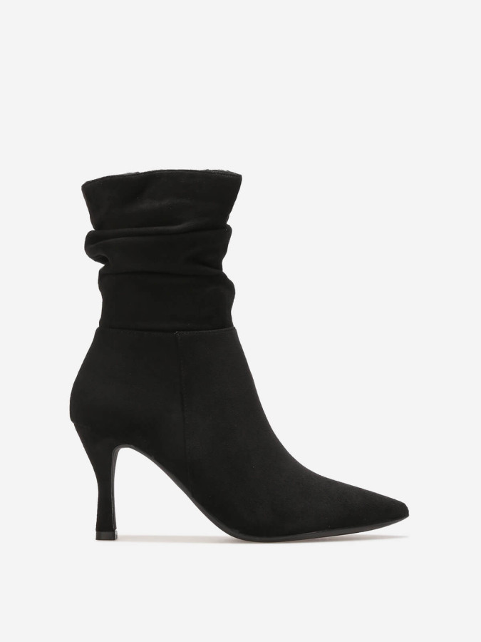 Bottines slouchy en suédine à talon aiguille