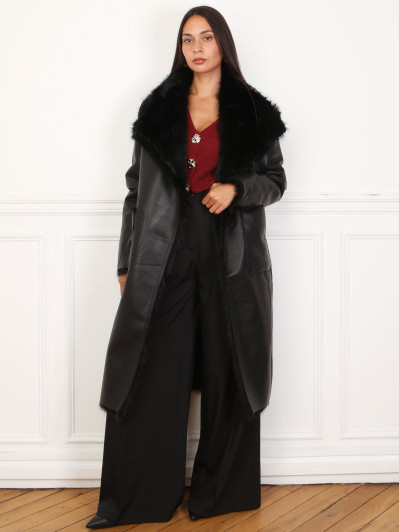 Manteau long avec col en fausse fourrure