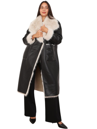 Manteau long avec col en fausse fourrure