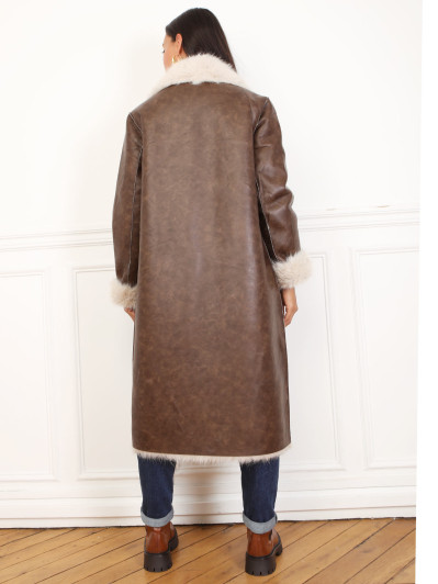 Manteau long avec col en fausse fourrure