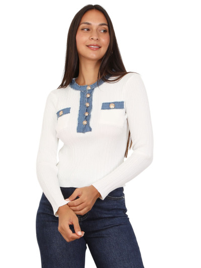 Pull à détails denim et boutons officier