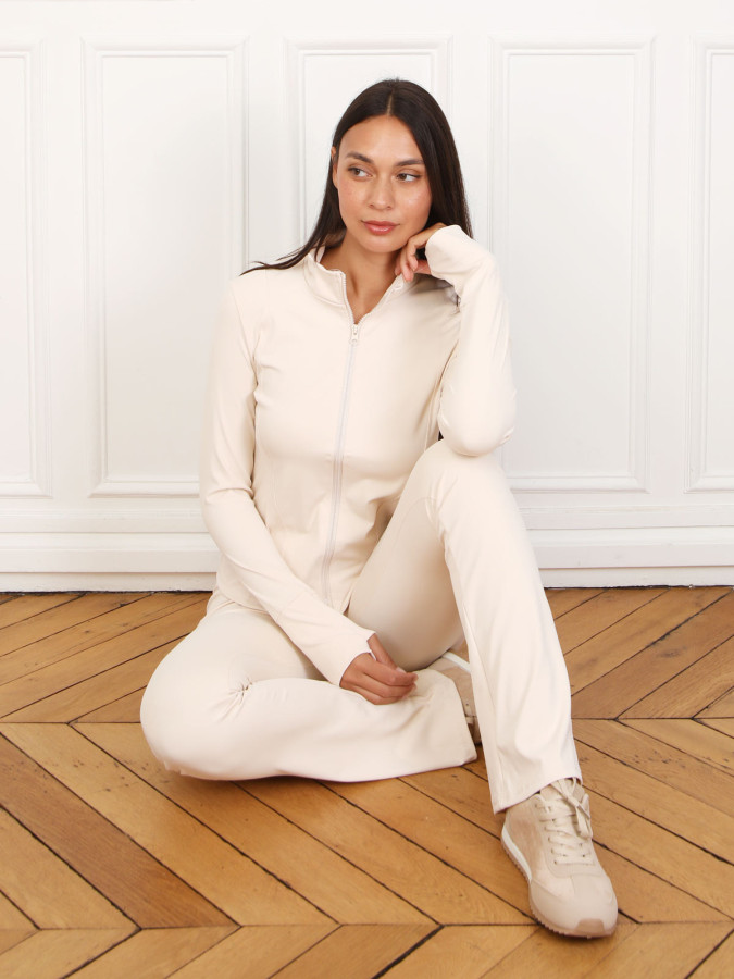 Ensemble sportswear gilet zippé et legging flare beige