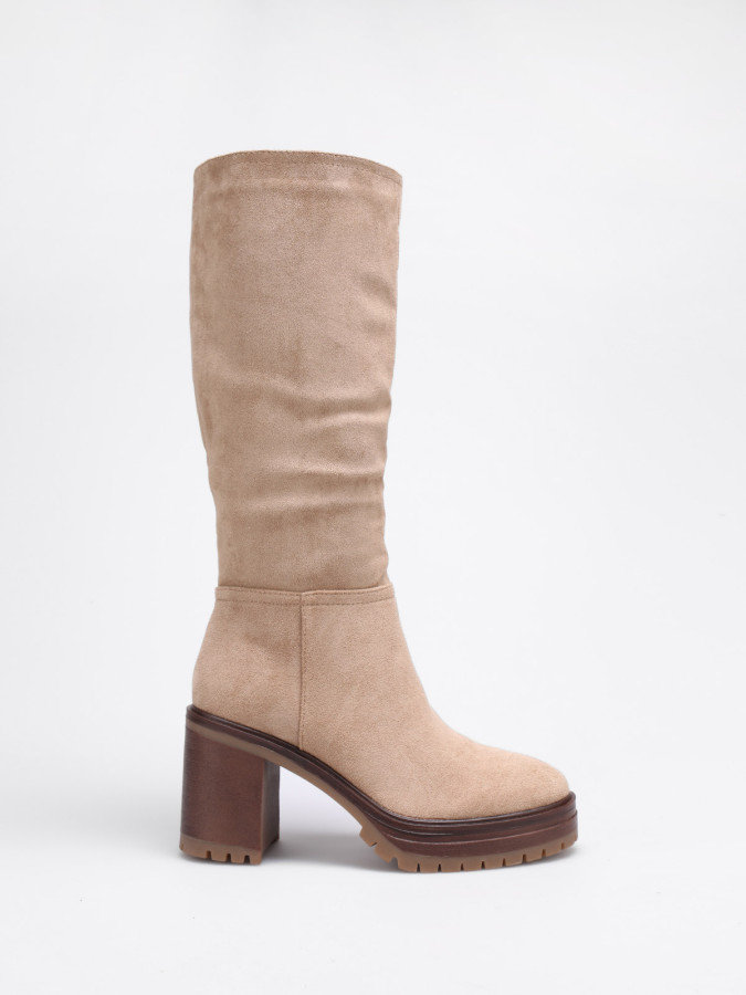 Bottes en suédine taupe à talon et plateforme crantés