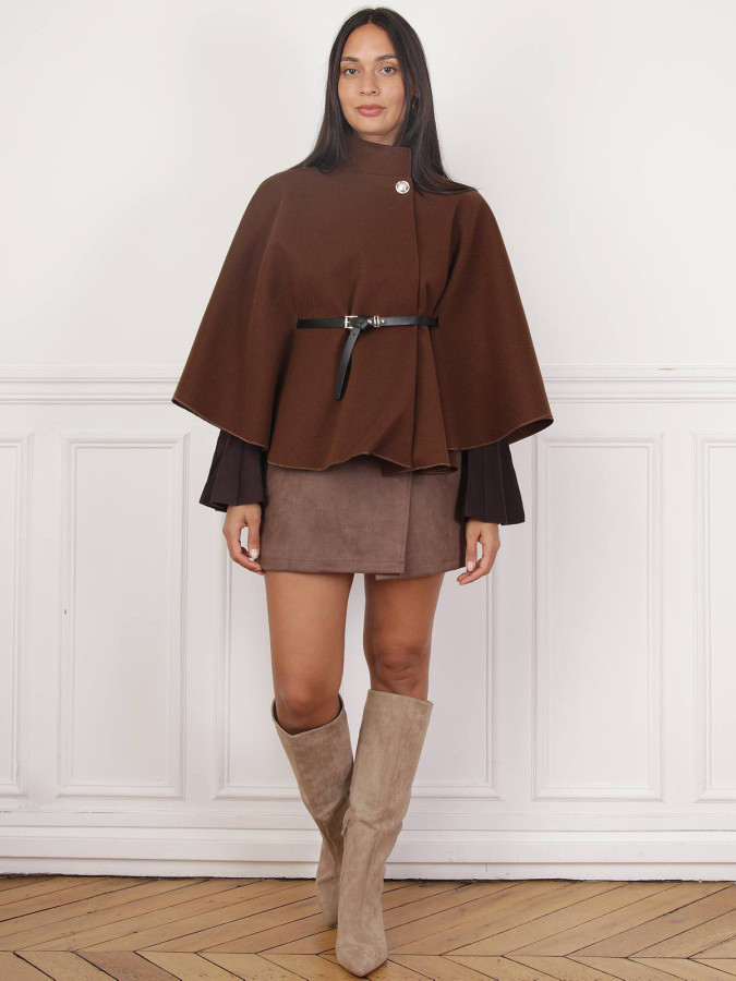 Cape ceinturée avec boutons