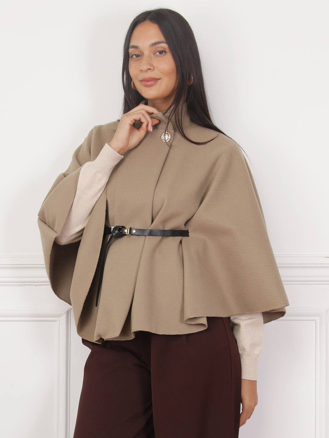 Cape ceinturée avec boutons