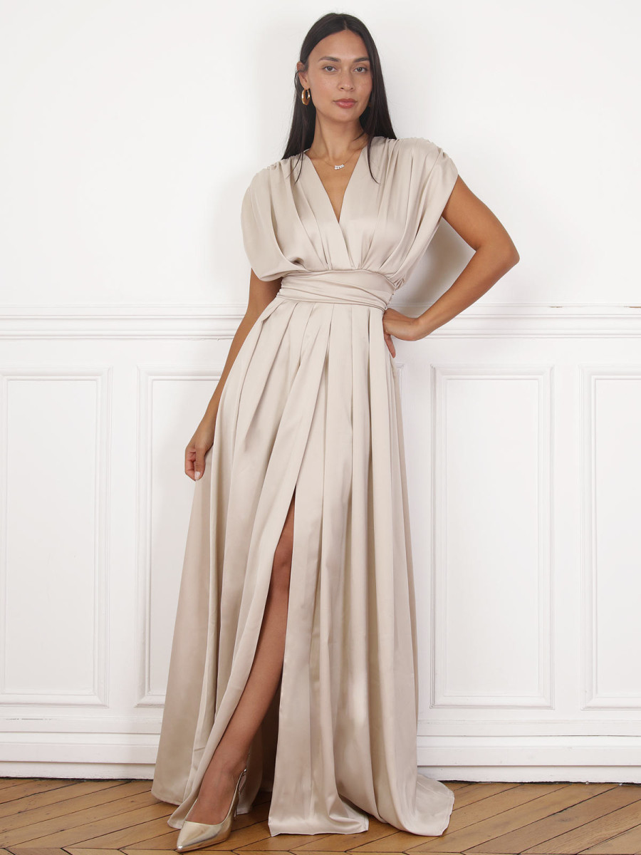 Robe satinée et froncée style portefeuille beige