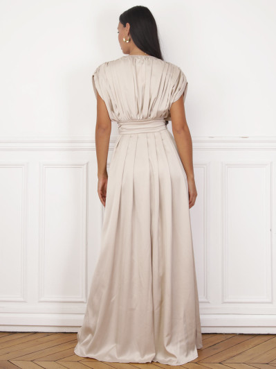 Robe satinée et froncée style portefeuille beige