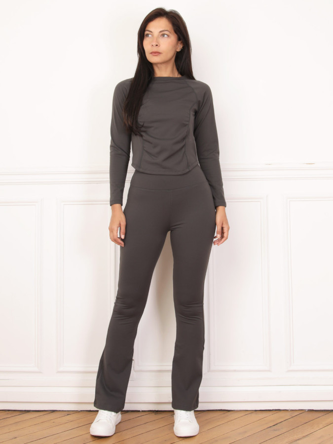 Ensemble sportswear top et pantalon flare gris