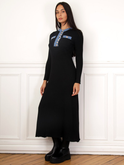 Robe côtelée noire à détails denim et boutons officiers