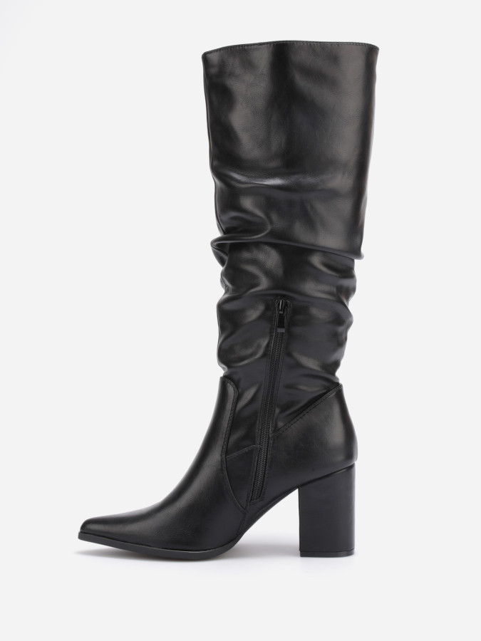 Bottes pointues avec effet plissé noire