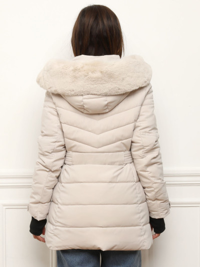 Doudoune mi-longue à capuche fourrée