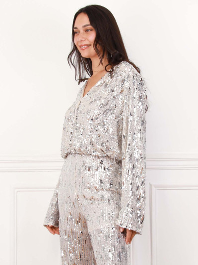 Top cache-cœur beige à sequins argentés