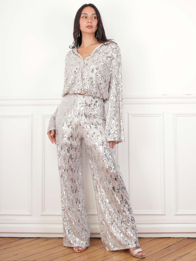 Top cache-cœur beige à sequins argentés