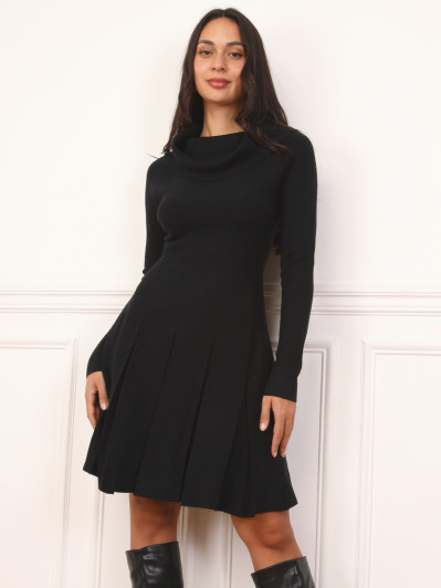 Robe patineuse à col drapé