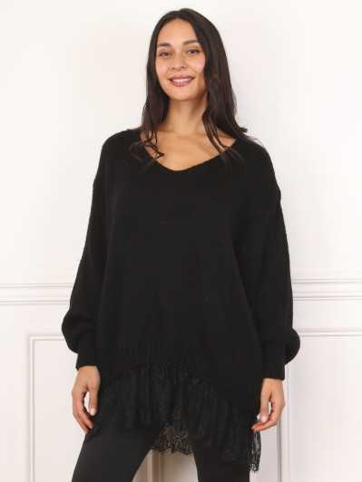 Pull long noir avec détails dentelle