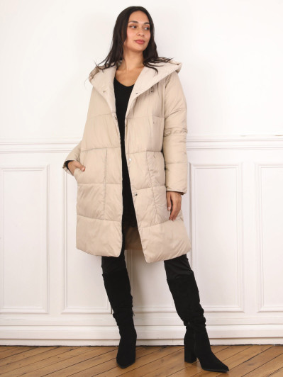 Doudoune mi-longue ceinturée à capuche beige