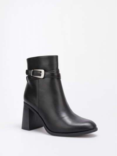 Bottines à talon et boucle ceinture