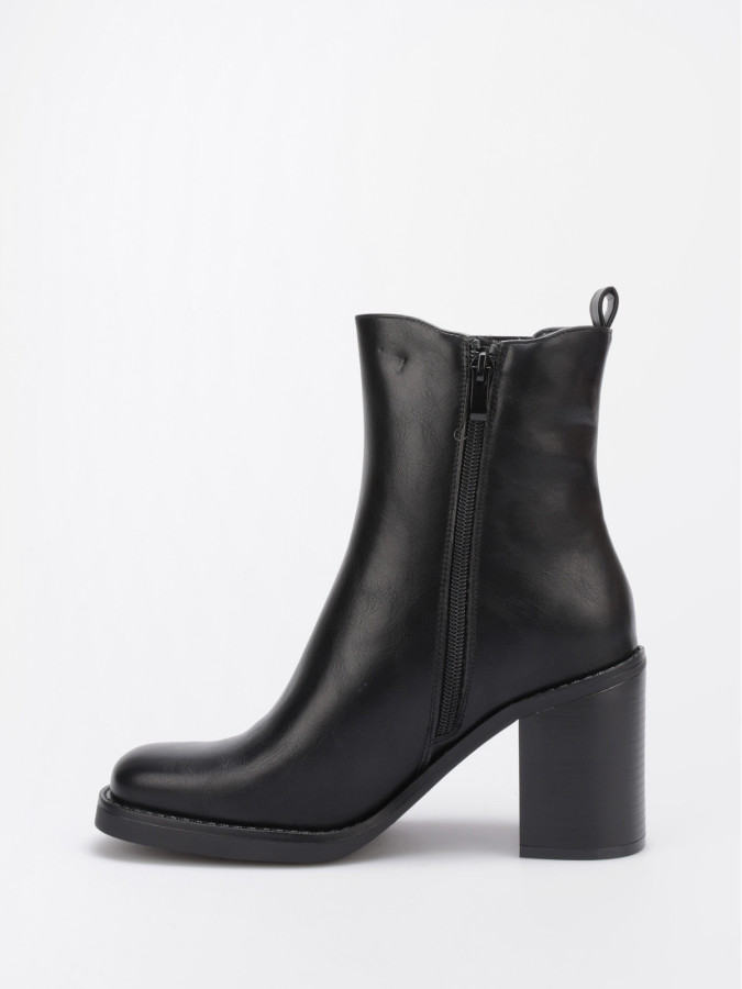 Bottines à talon style Chelsea noires