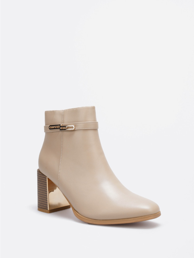 Bottines taupe à talon et bride dorés