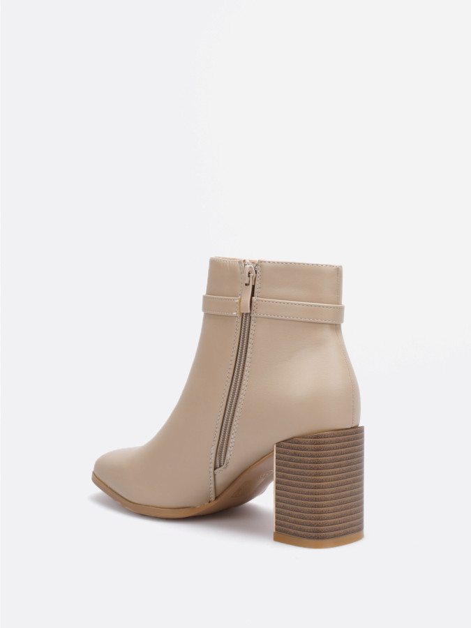 Bottines taupe à talon et bride dorés