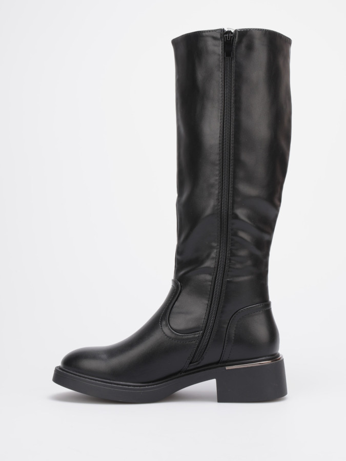 Bottes cavalières noires avec détail métallique