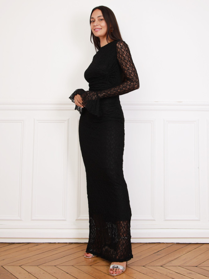 Robe longue en dentelle noire