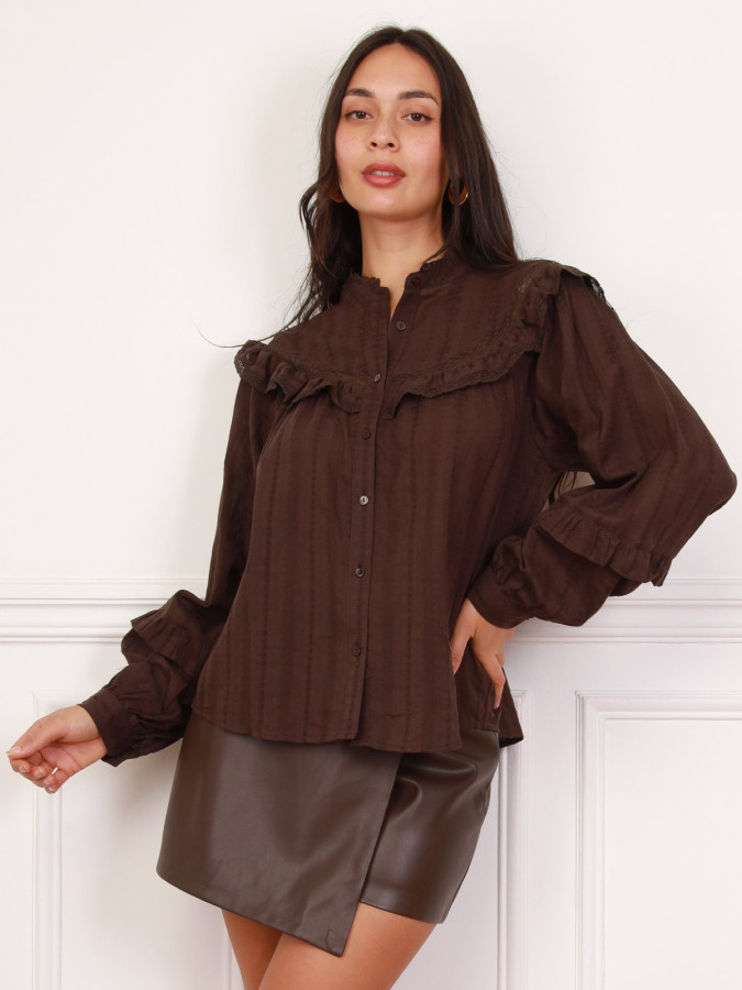 Chemisier marron à manches bouffantes et volants