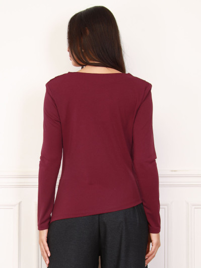 Top asymétrique et drapé bordeaux