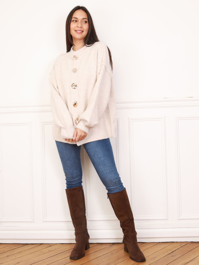 Cardigan oversize beige à boutons fantaisies