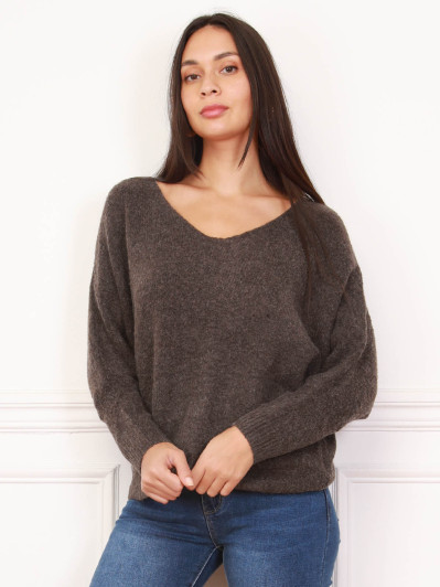Pull marron à manches chauve-souris