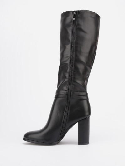 Bottes en simili noires à bride décorative