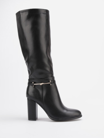 Bottes en simili noires à bride décorative