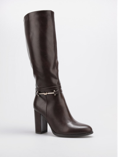 Bottes en simili marron à bride décorative