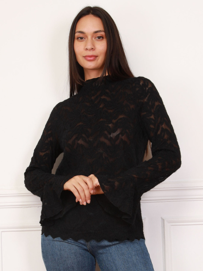 Top noir en dentelle à motifs fleurs