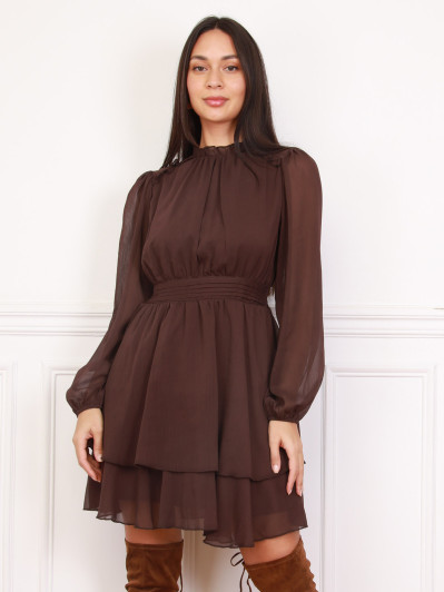 Robe froncée marron à volants et manches bouffantes