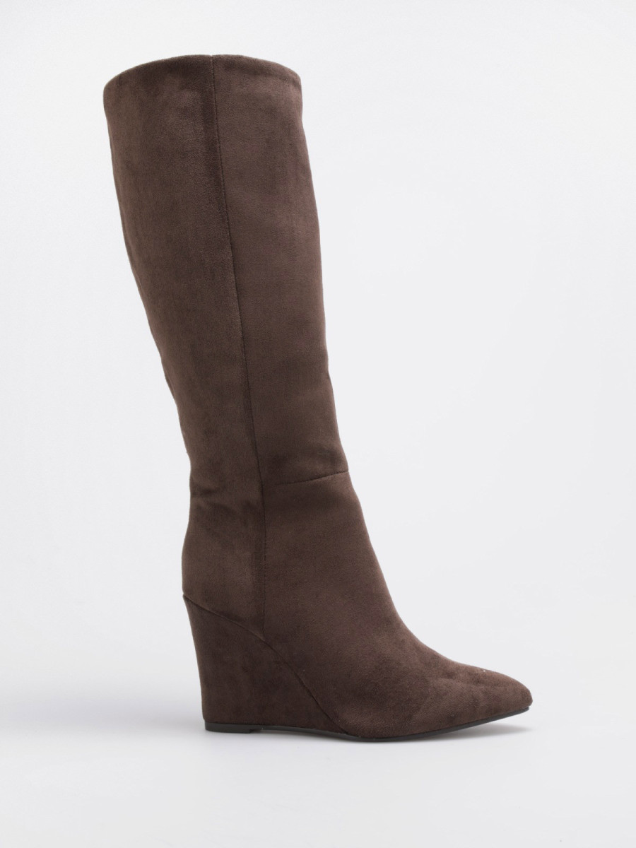 Bottes marron en suédine à talon compensé
