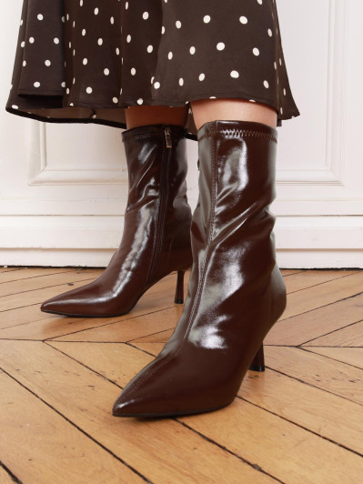 Bottines vernies marron à talon bobine