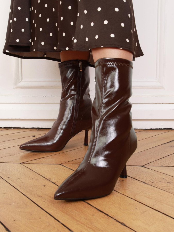 Bottines vernies marron à talon bobine