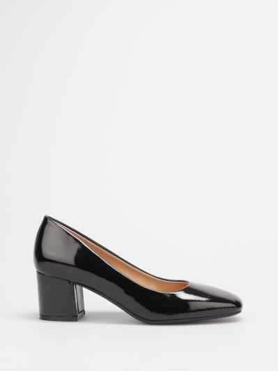 Escarpins vernis noirs à talon bloc et bout carré