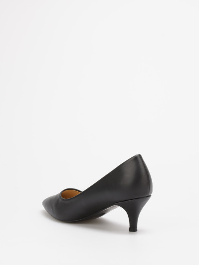 Escarpins noirs pointus à talon fin