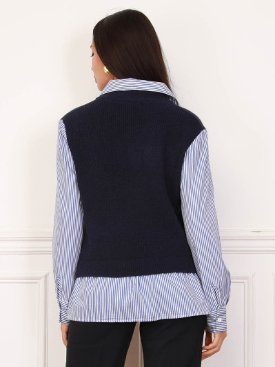 Pull côtelé bleu marine avec chemise à rayures intégrée