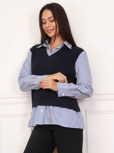 Pull côtelé bleu marine avec chemise à rayures intégrée