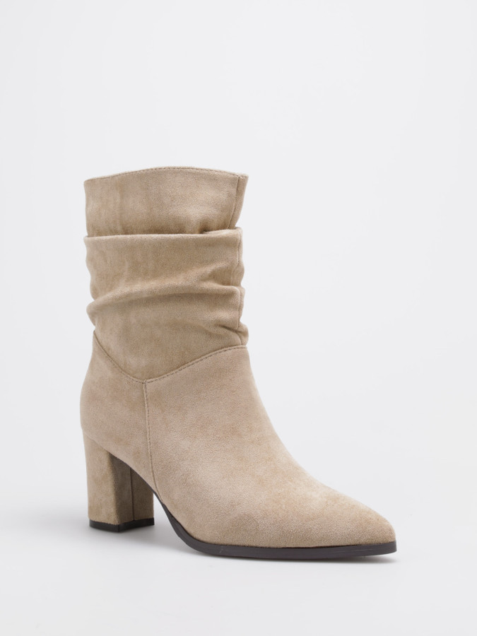 Bottines plissées en suédine taupe