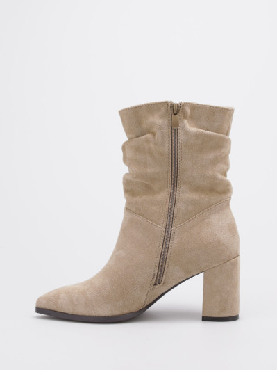 Bottines plissées en suédine taupe