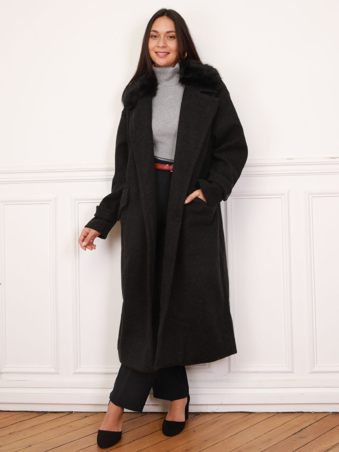 Manteau long noir à col fausse fourrure