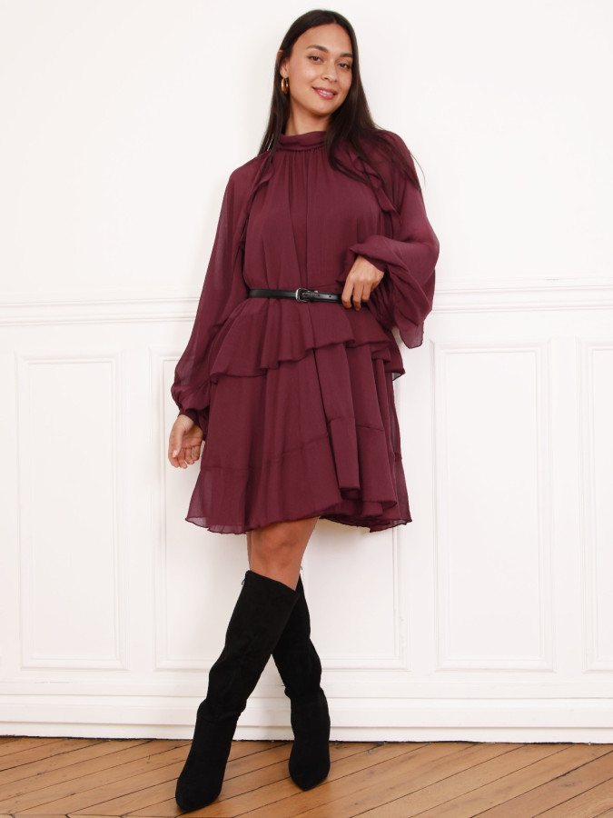Robe bordeaux ample à volants