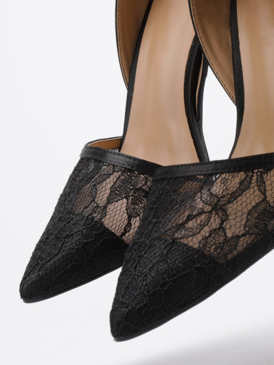 Escarpins d'Orsay noirs en dentelle