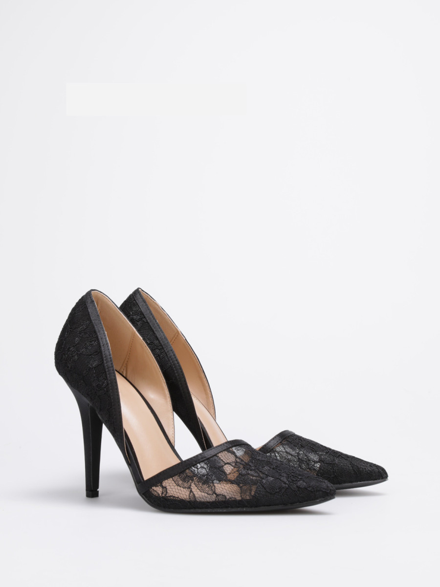 Escarpins d'Orsay noirs en dentelle