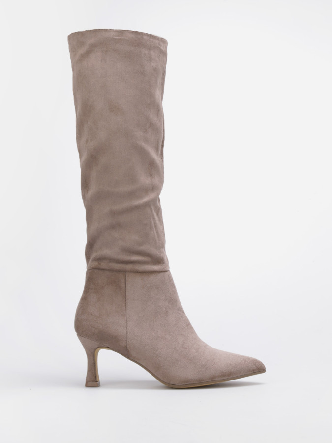 Bottes en suédine taupe avec talon bobine