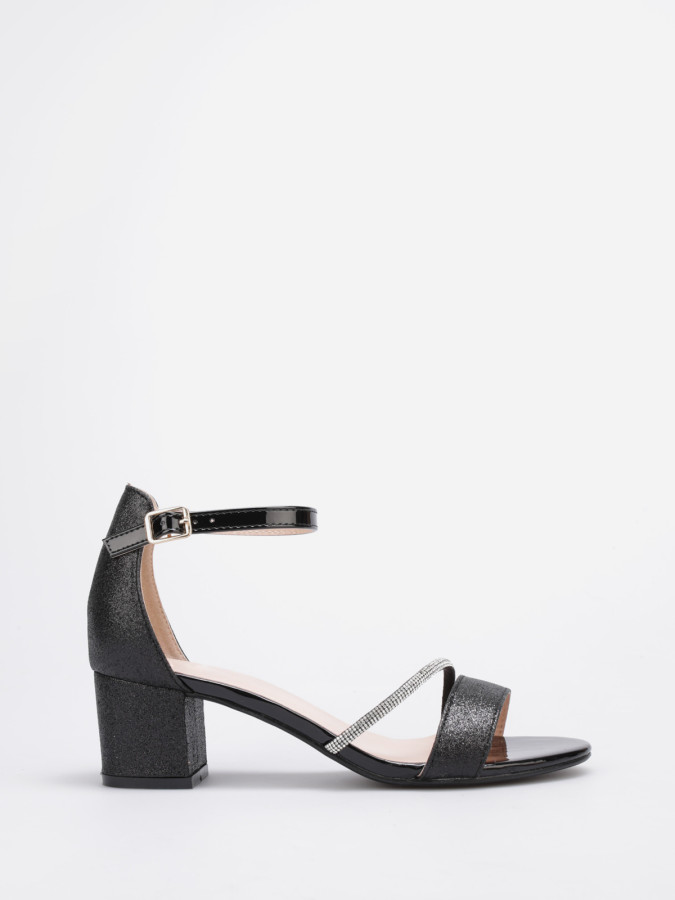 Sandales noires à paillettes et brides à strass